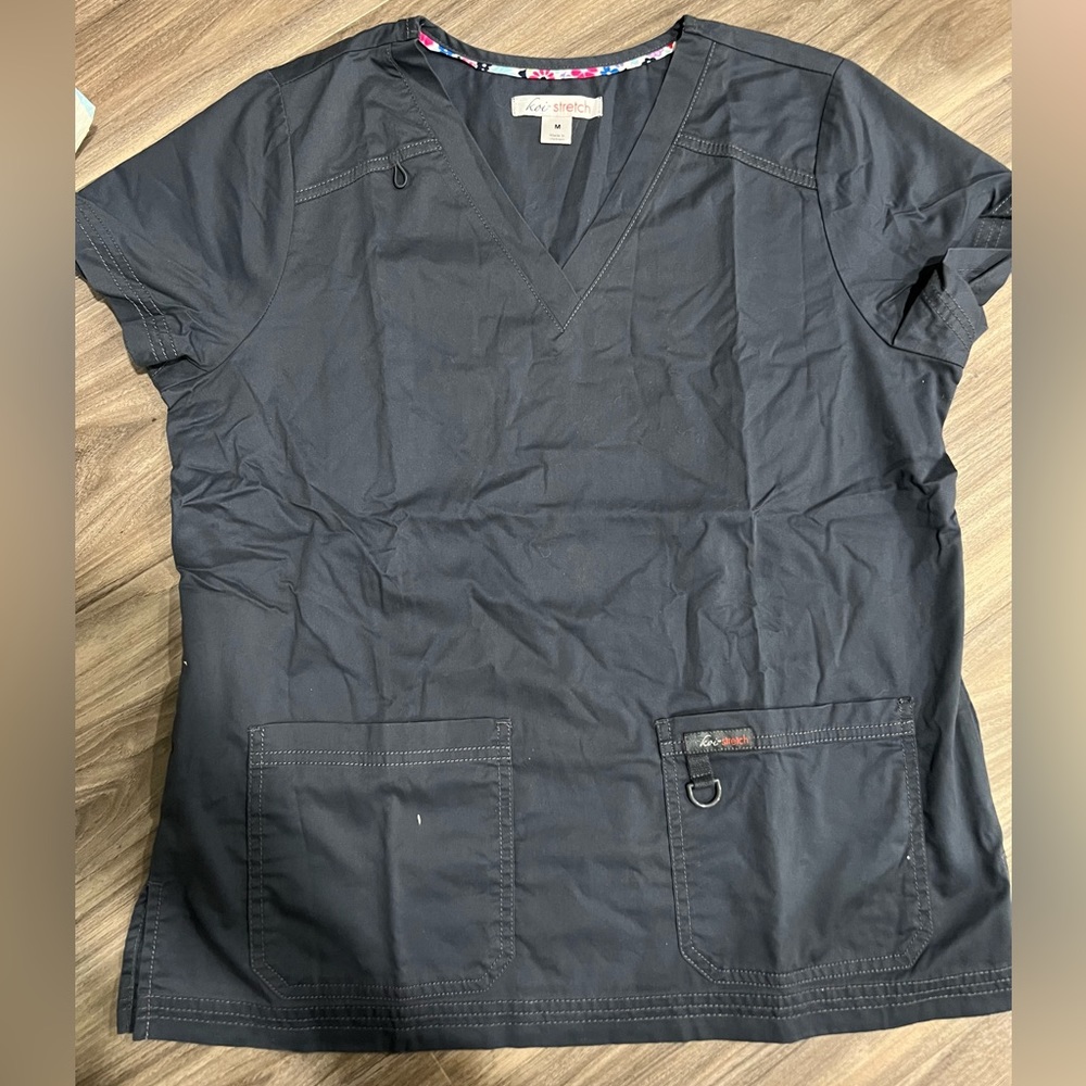 Koi stretch scrub top